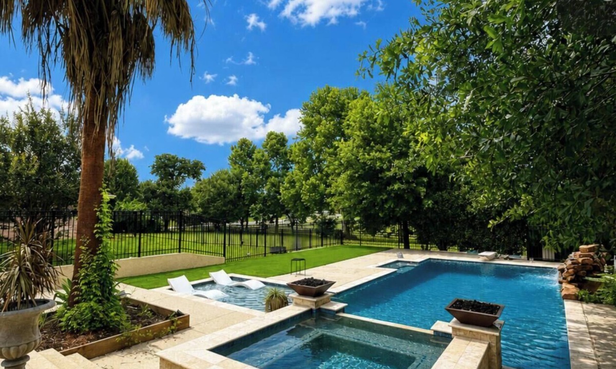 Brazos Country House | Multi-family home private resort style pool, hot tub & infrared sauna. Sleeps 14