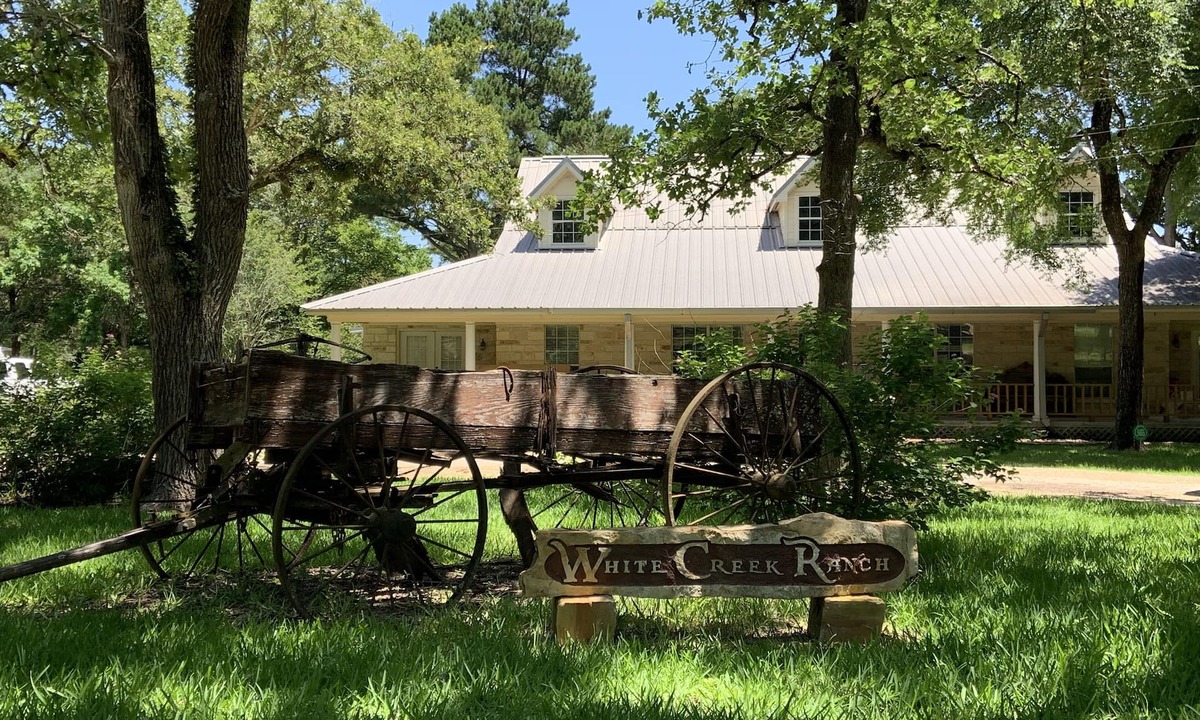 Anderson Cabin | Near College Station & A&M Campus-Beautiful ranch house ranch! Aggies welcomed.