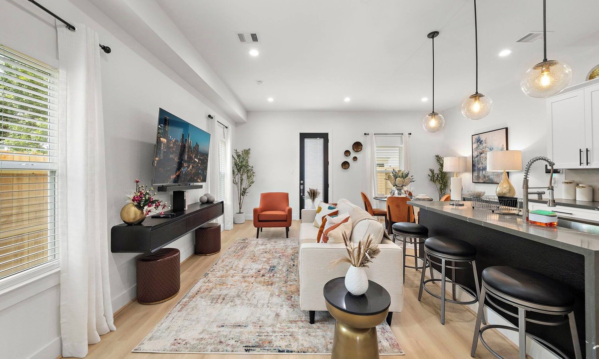 OST - South Union House | Near DT & Med Center Townhouse | WiFi Games Pets