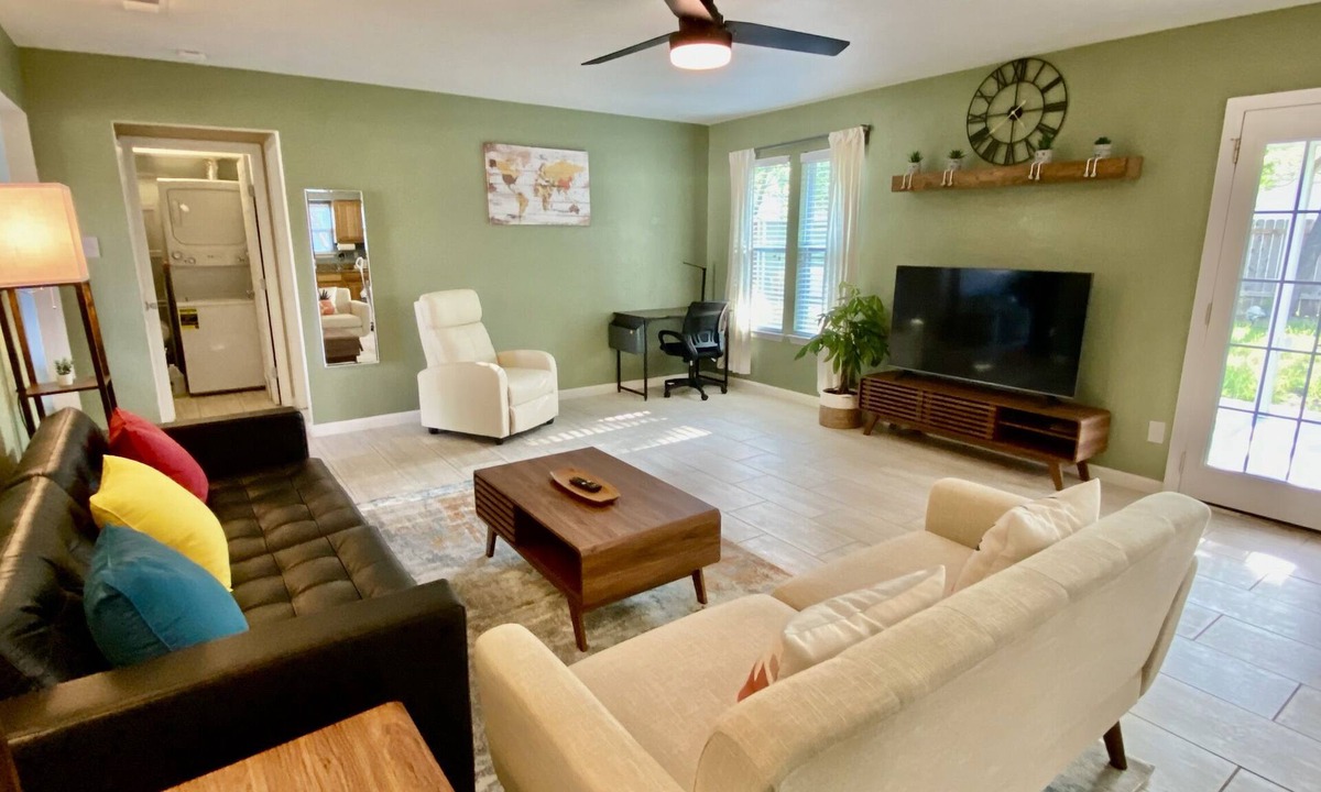 Cedar Park House | New Charming Private Oasis near Community Pool and Park in NW Austin