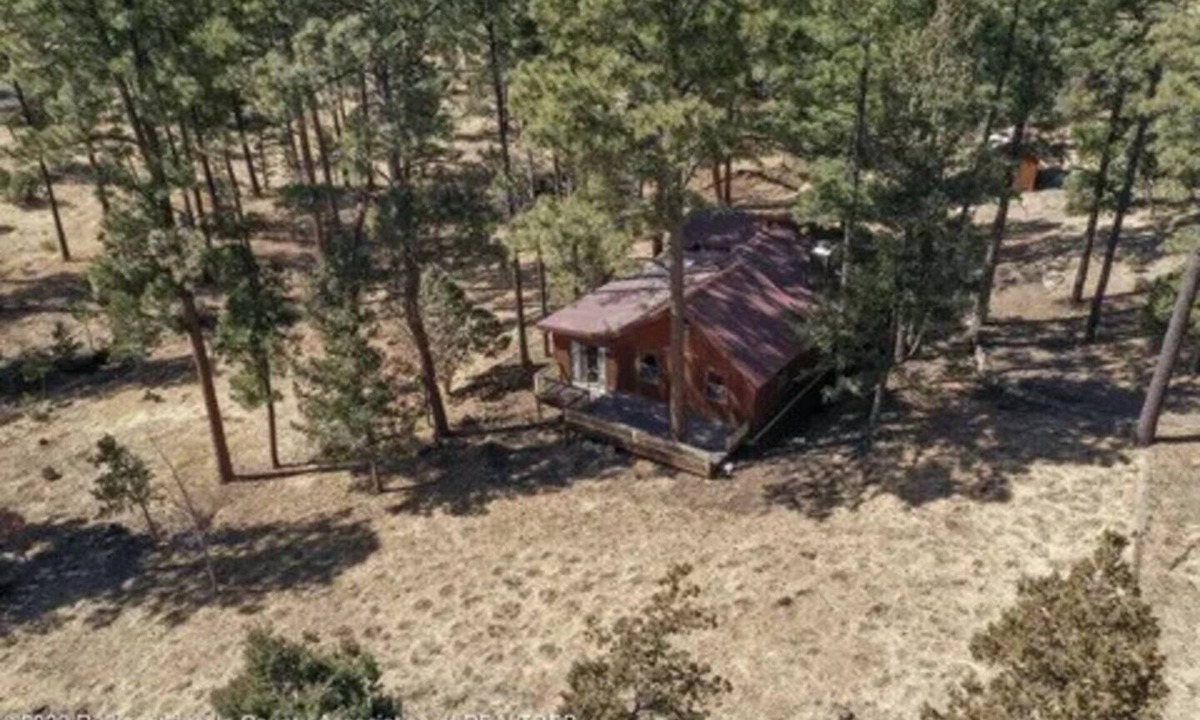 Alto House | NEW HOT TUB Pet-Friendly Getaway with Room to Roam and CLOSE to Ski Apache