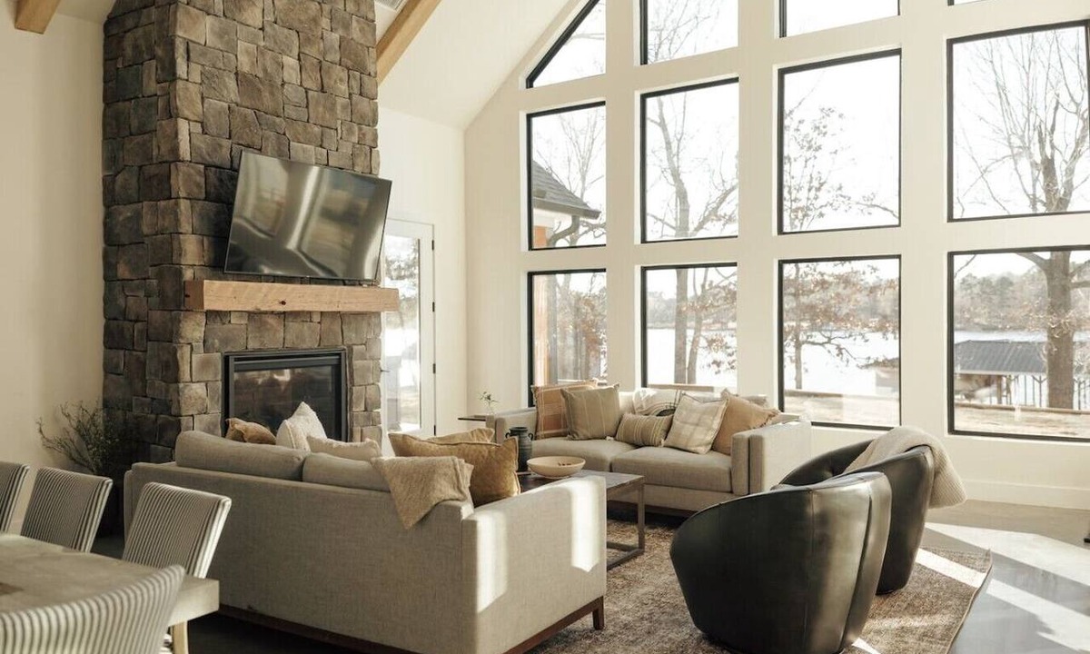 Dogwood House | NEW Lakehouse | Hot Tub, Boathouse, Amazing Patio!
