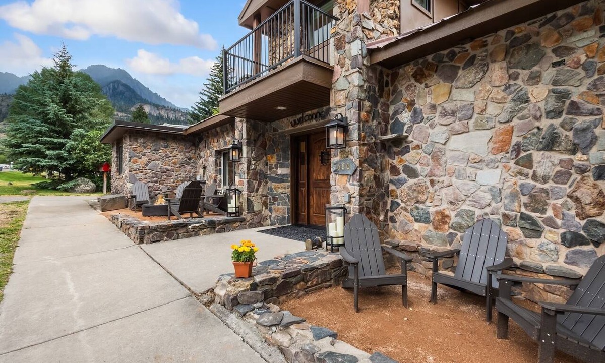 Ouray House | New Listing! 7BR Luxury Lodge | A/C | 3 Kitchens | Sauna & Wine Room