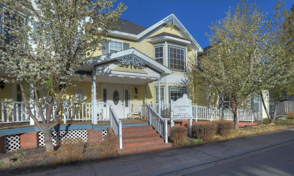 Creede Apartment | New Listing! Roseview Loft at Dusty Rose Inn | Main Street Creede |