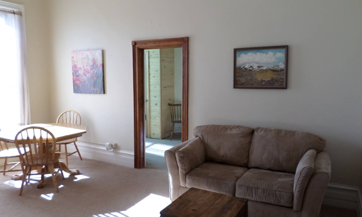Del Norte Apartment | New Sauna Downtown One Bedroom Apartment
