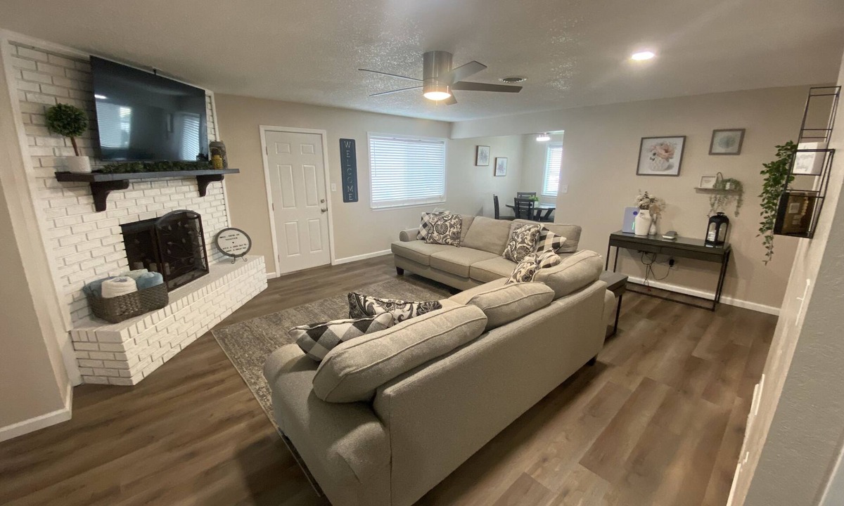 Farmington Condo | Newly renovated 3 bed/2 bath, central to the fun.