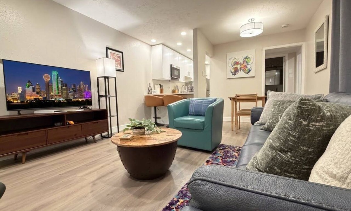 Oak Lawn Condo | Oaklawn near Dallas Medical District & Cedar Springs w/Gated Prkg
