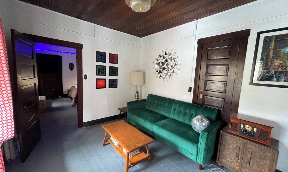 Bisbee Apartment | Old Bisbee Super Cute Retro House w/Amazing View of Castle Rock and B Hill
