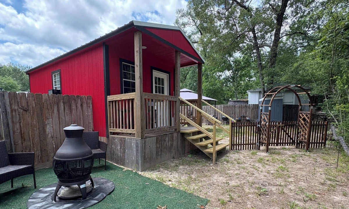 Huntsville Cabin | Our CozyNest is a 200sq ft Tiny House Located on Harmon Creek in Huntsville Tx .