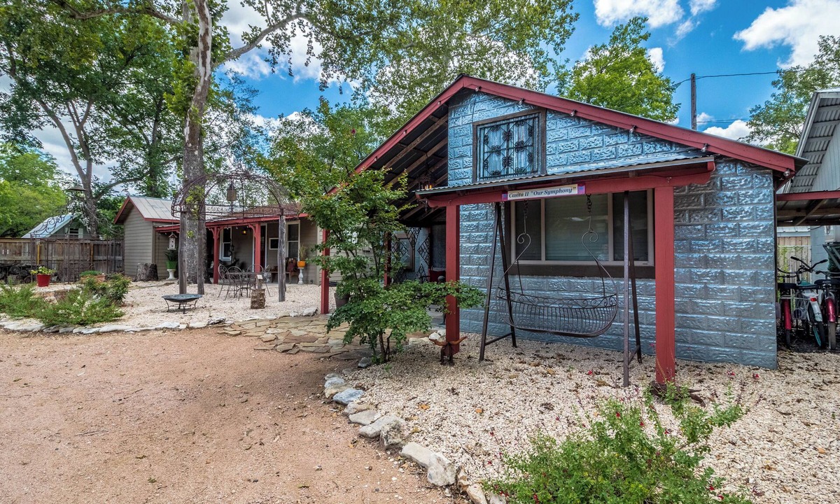 Comfort Cabin | Our Symphony Downright Comfort's Musical Casita