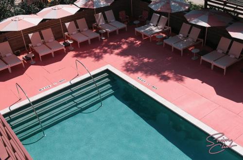 Swede Hill House | Patio 4BR 3.5BA, Pet-Friendly East Austin Near I-35 and Rainey By Austin Vacay