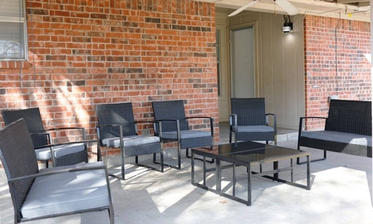 Weatherford House | Peaceful 4 Bedroom - Sleeps 12 - Hospital District