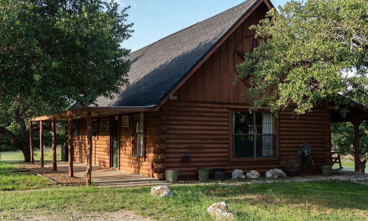 Somerville Cabin | Peaceful Cabin on Private Acres, King Beds, Near Lake Somerville, Pet-Friendly