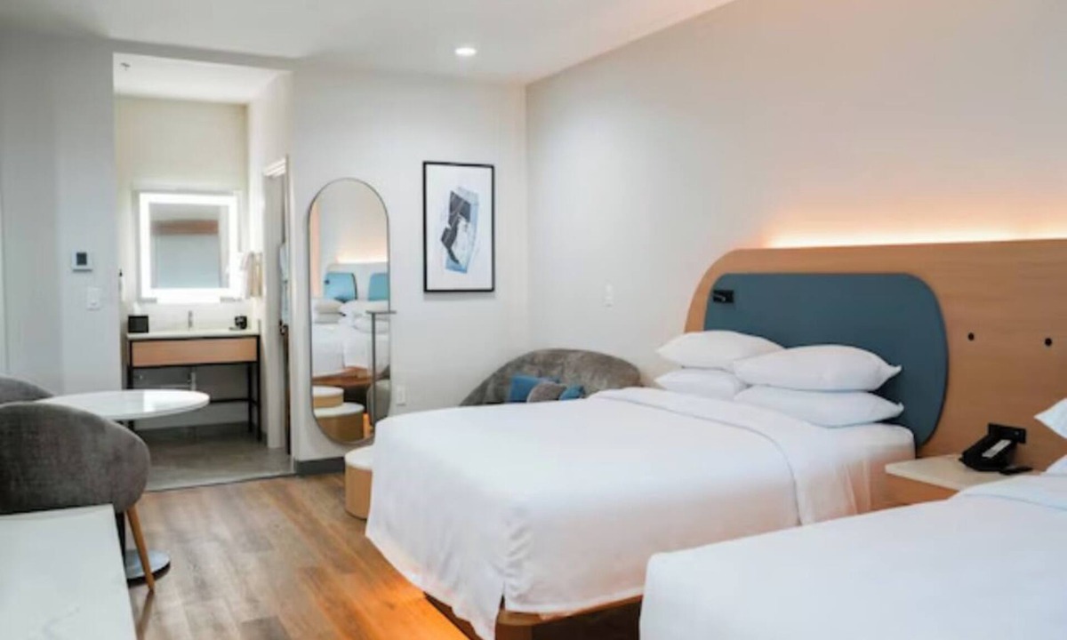 Port Aransas Hotel | Peaceful Room Retreat w/Kitchenette | Free Parking | Lydia Ann Lighthouse - 2mi
