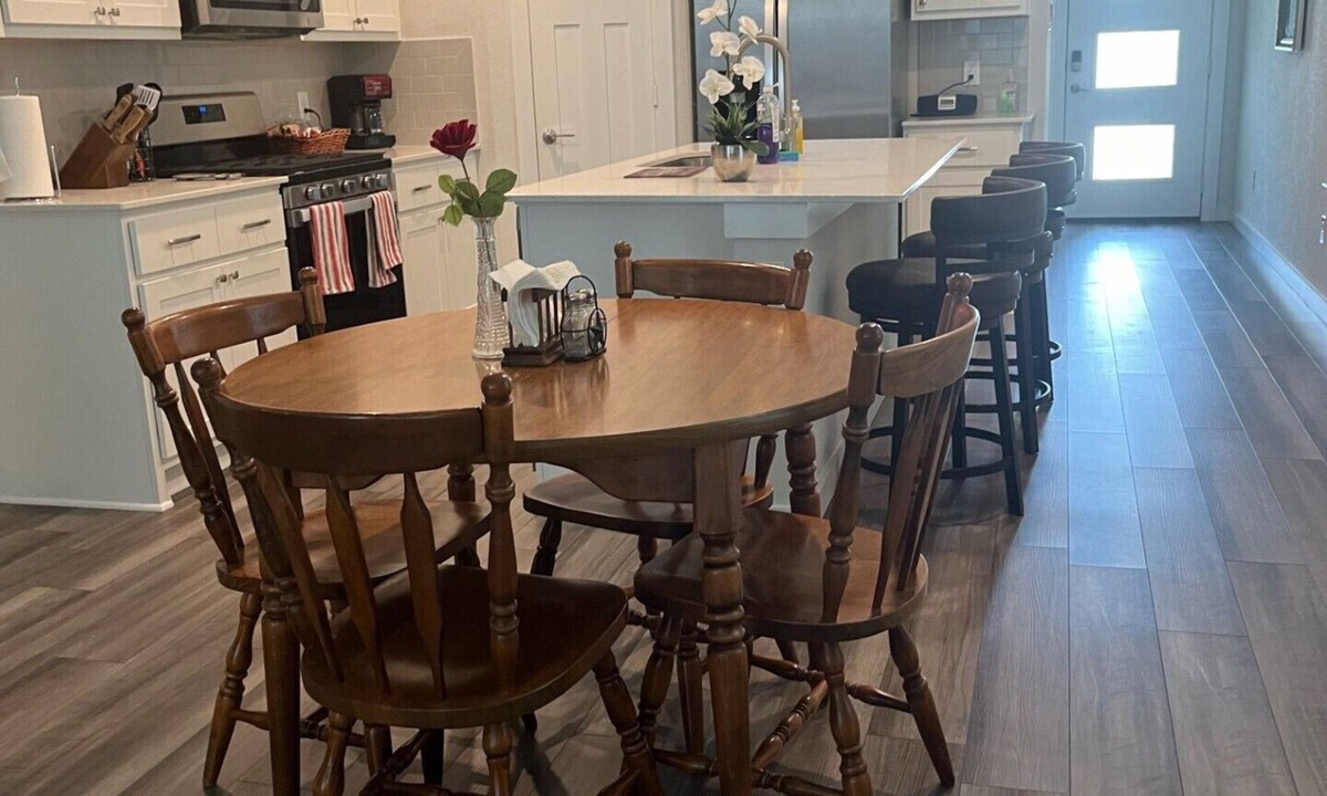 Wellborn House | PERFECT AGGIE HOME AWAY FROM HOME