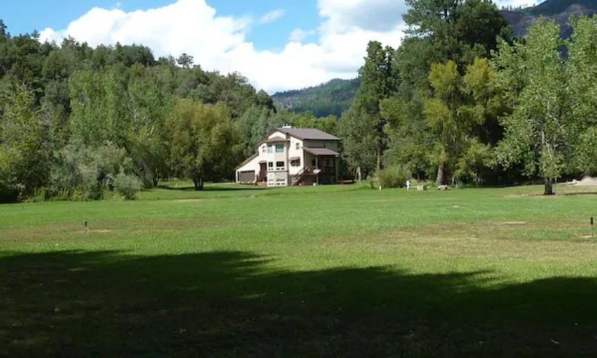 Hermosa House | Privacy-YES! Animas Valley gem sleeps 11 on 5 acres with Creek/Pond/Natl Forest!