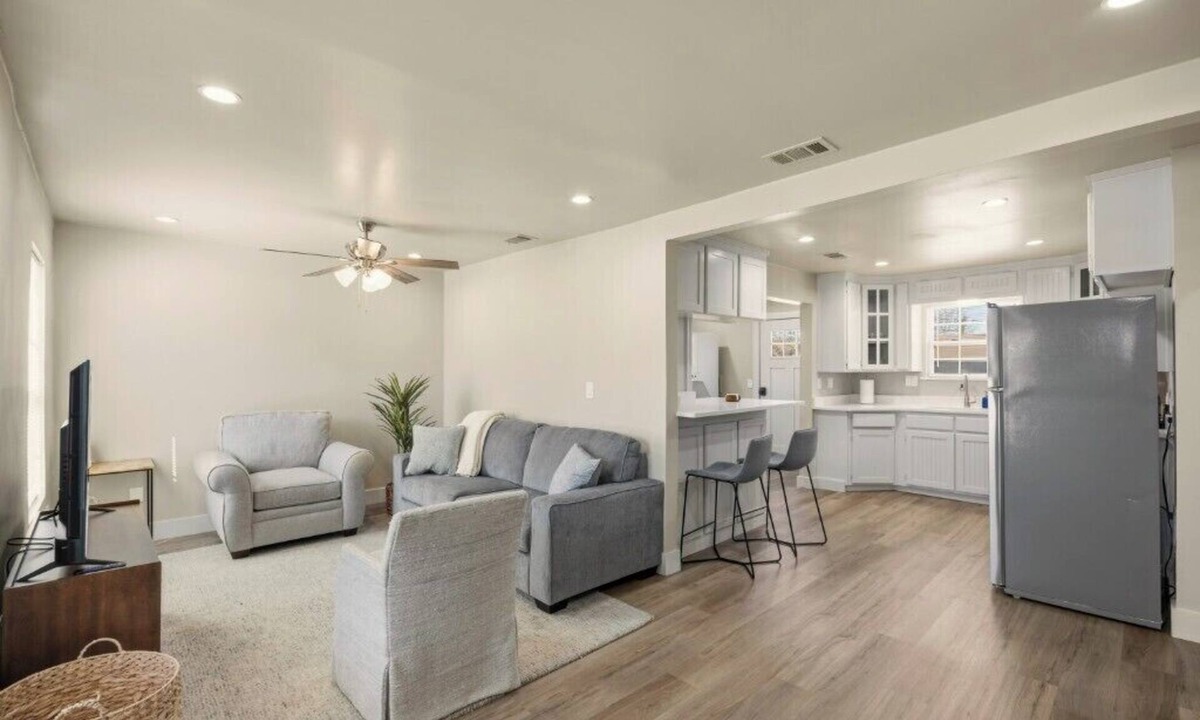 White Settlement House | Private Fort Worth Getaway Near Stockyards & Zoo!
