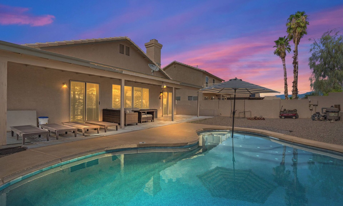 Continental Ranch House | Private Pool & Fire Pit: Tucson Home Near Hiking!