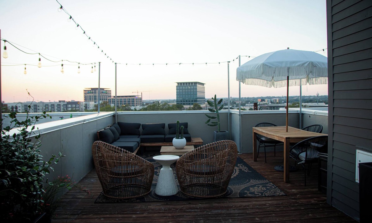 Government Hill House | Private Rooftop Skyline Views - Walk To Pearl