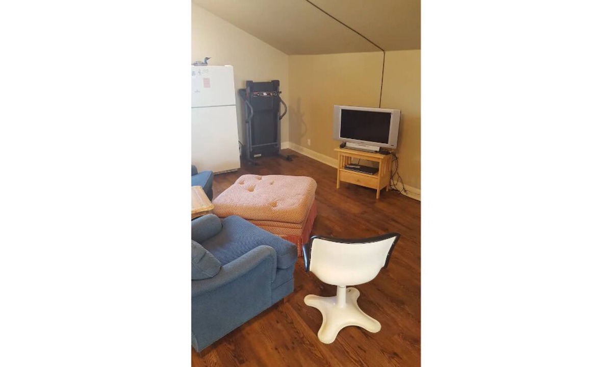 McNeil Apartment | Quiet, Comfy Garage Apartment