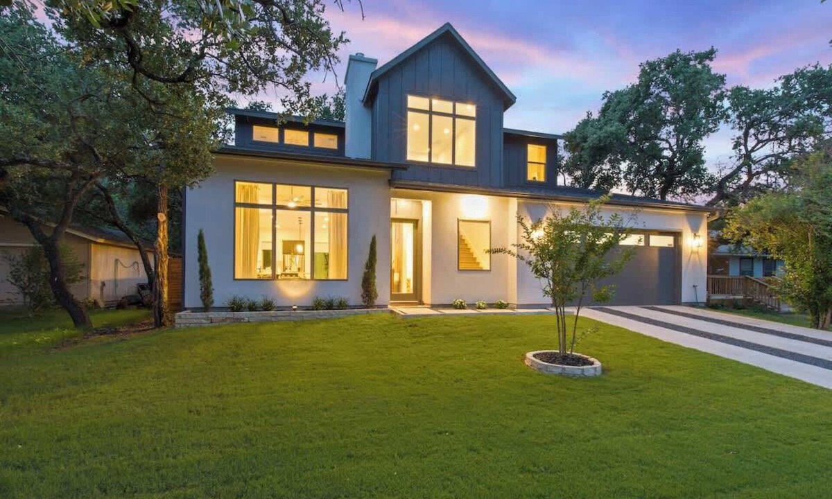 Jonestown House | Roaring Hills Modern Contemporary
