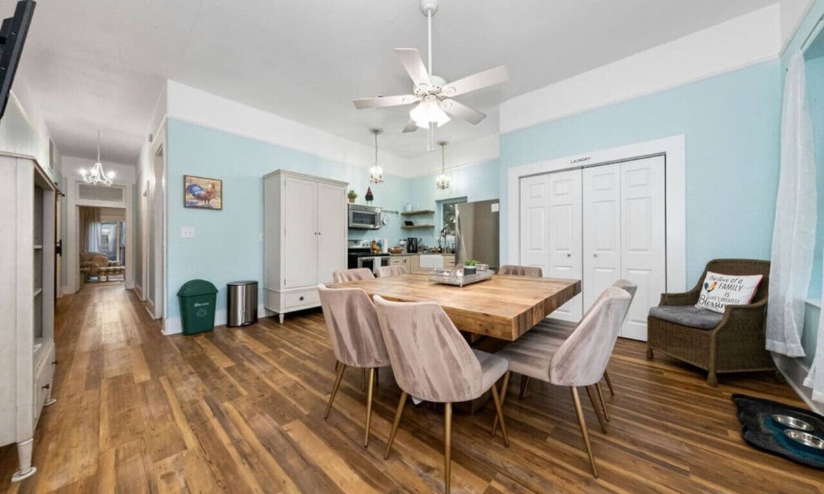 Prairie Lea House | RoosterHouse Countryside Pecan Farm 6ac SanMarcos