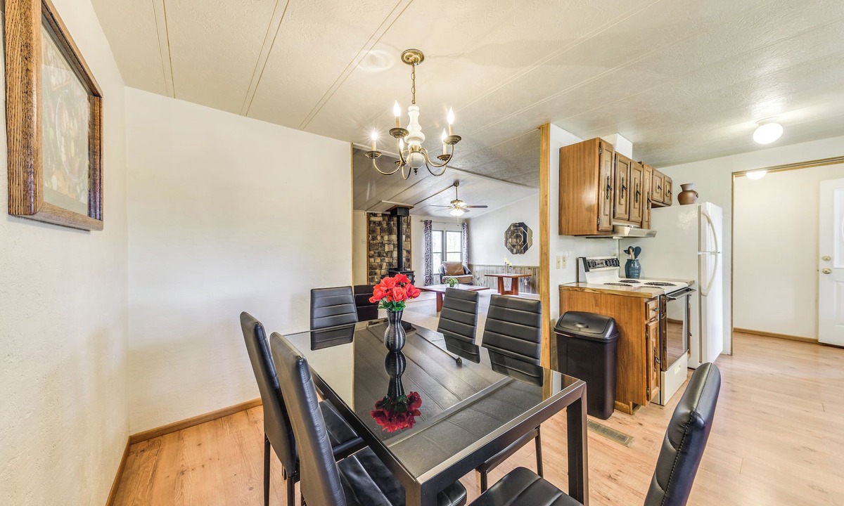 Ruidoso Cottage | Ruidoso Vacation Rental Home: 15 Mi to Ski Apache