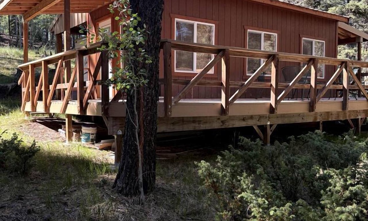Coyote Cabin | Rustic Glamping Camper Cabin Near Hunting Unit 6A & San Pedro Parks Wilderness, New Mexico