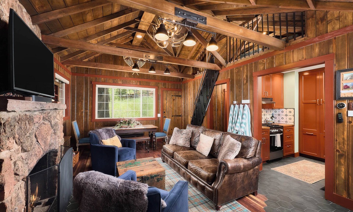 Green Mountain Falls Cabin | Scenic Mountain View Cabin w/Hot Tub, Loft, Fire Pit, by Forest & Peak Retreats
