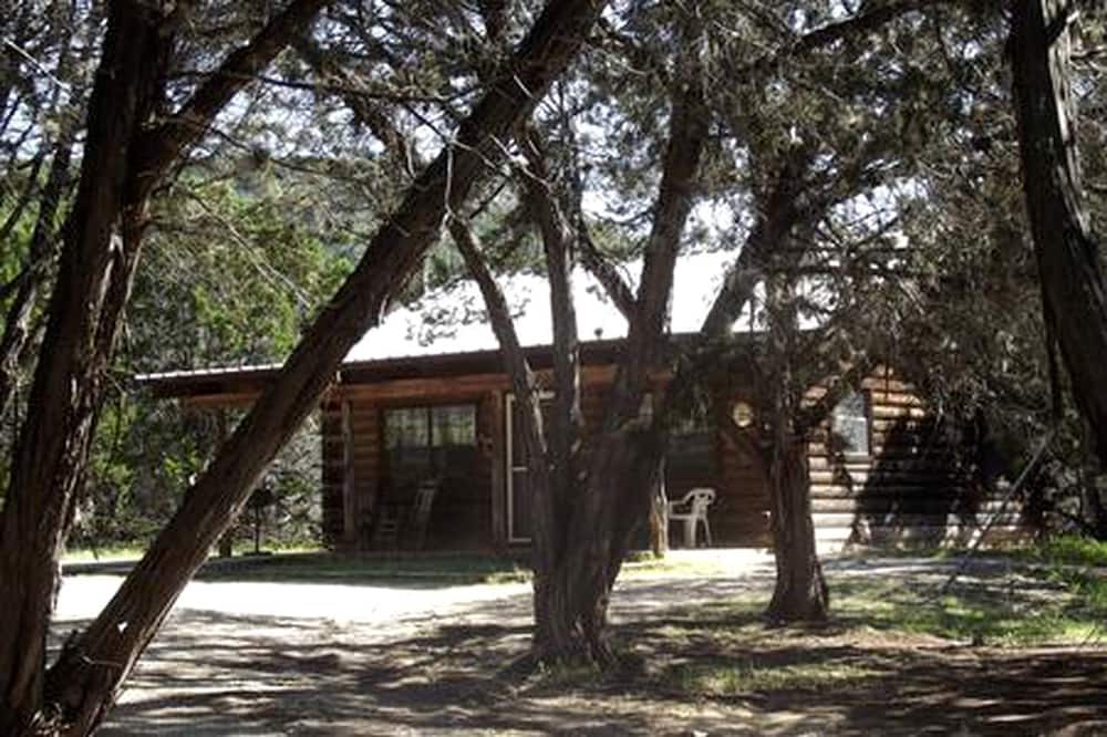 Vanderpool Cabin | Secluded Frio River Cabin Rental for Seven in Bandera, Texas