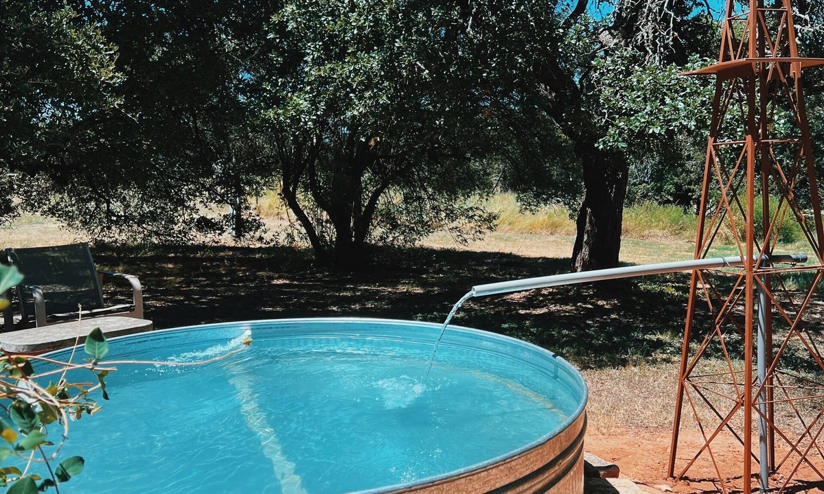 Glen Rose House | Secluded getaway, 2BR, near Fossil Rim, 1000 acres, hiking, farm animals