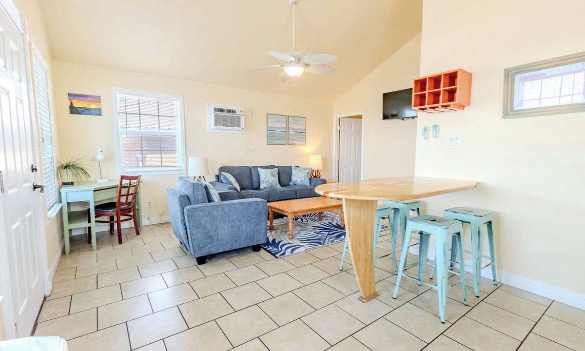 Port Aransas Hotel | Shark Reef Resort Motel & Cottages