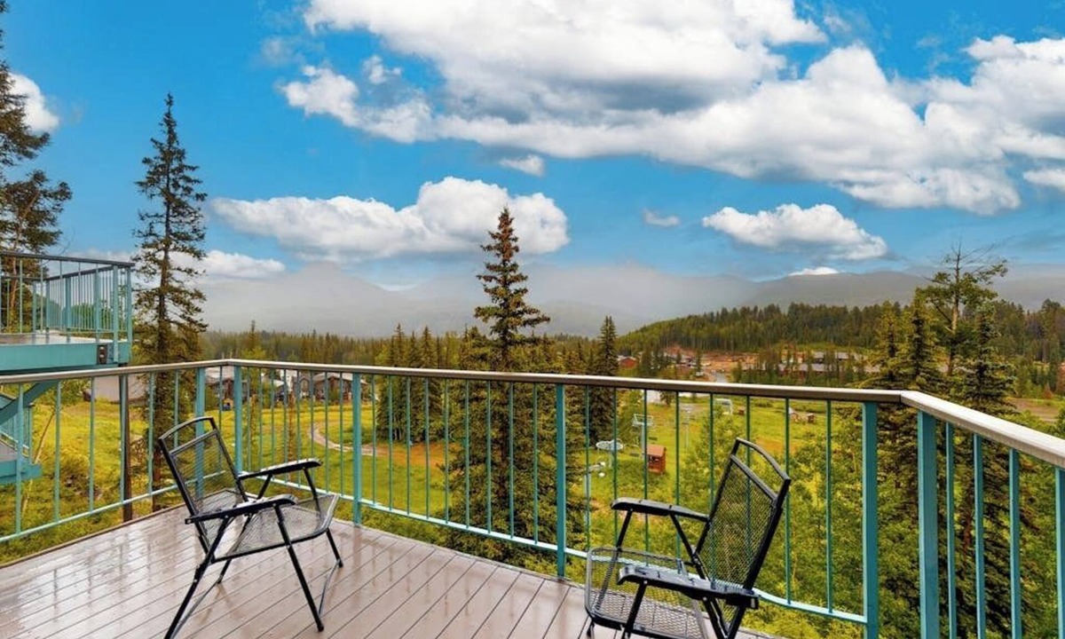 Purgatory Condo | Ski-in/out Purgatory condo with lake & mountain-view balcony, fireplace