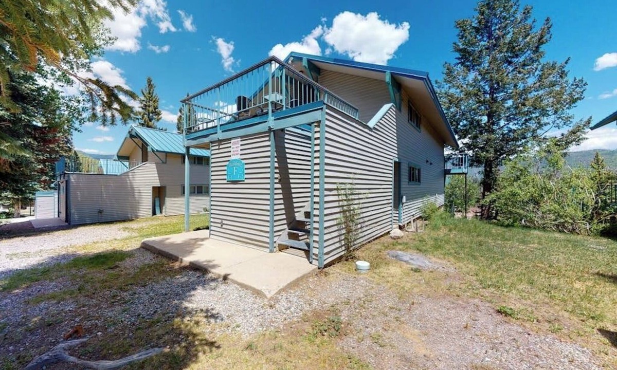 Purgatory Condo | Ski-in/ski-out condo with lake & mountain views, patio, balcony