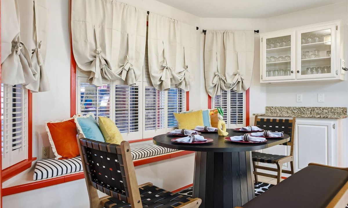 Woodlands of Camino Real House | Sleeps 16 Heated Pool Hot Tub Sport Court