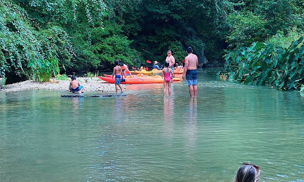 Sutherland Springs Cabin | Sleeps 6! Brand new Cabin with many amenities: Pool, hot tub, kayaking! - RC14