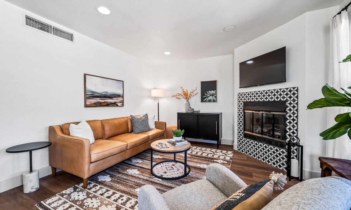 Tucson Condo | Southwestern Style 2 BR Condo w/City & Mountain Views in the Catalina Foothills