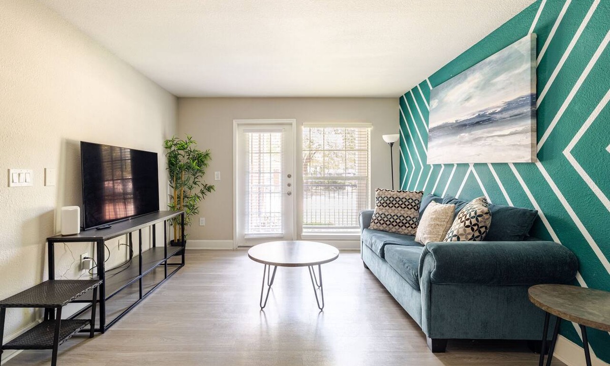 Astrodome Apartment | Spacious 2BR facing NRG Center/By Medical Center