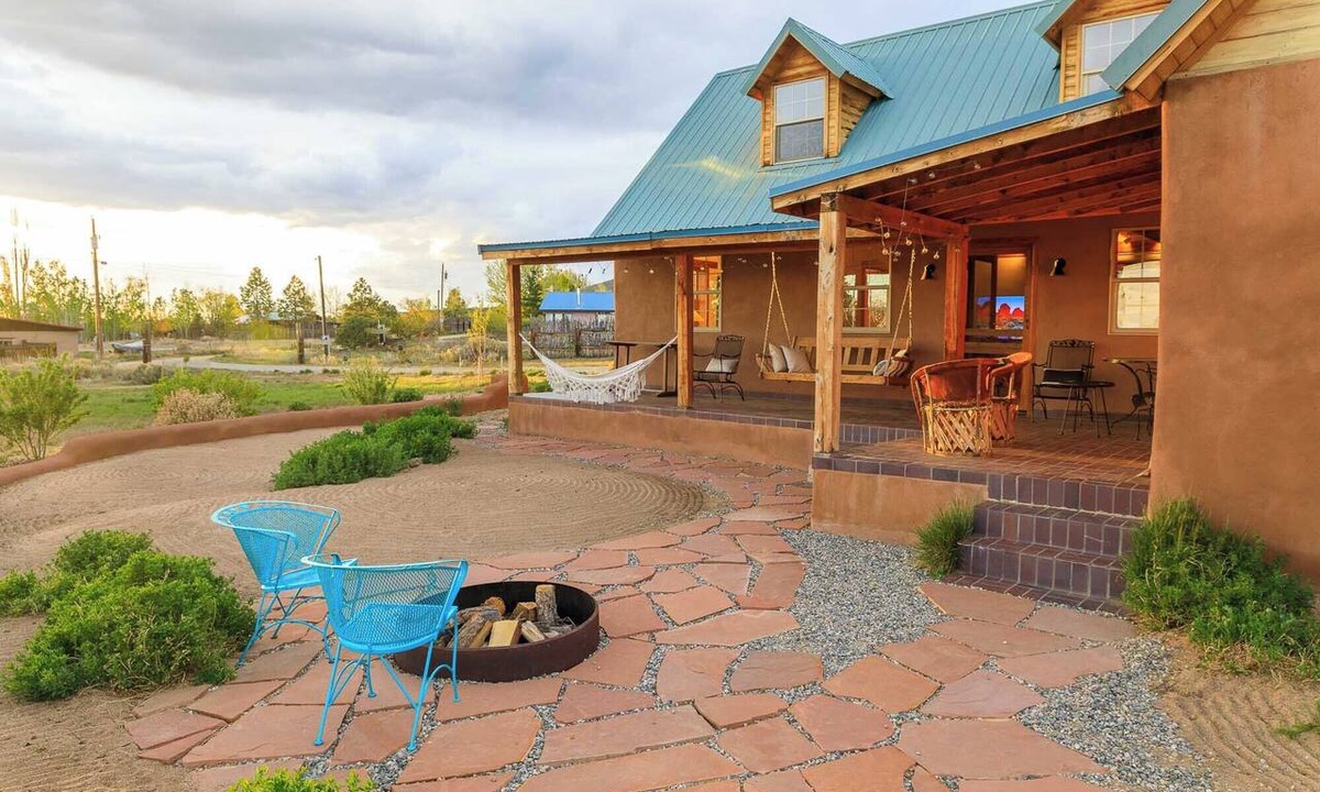 Arroyo Seco Ski Chalet | Spacious 3-bedroom garden chalet in Arroyo Seco for your getaway