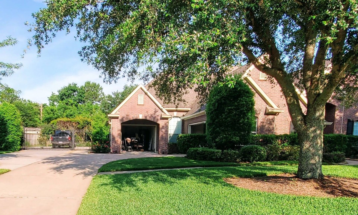 Cypress House | Spacious Dog-Friendly Houston Retreat with Huge Yard in Cypress just off Hwy 290