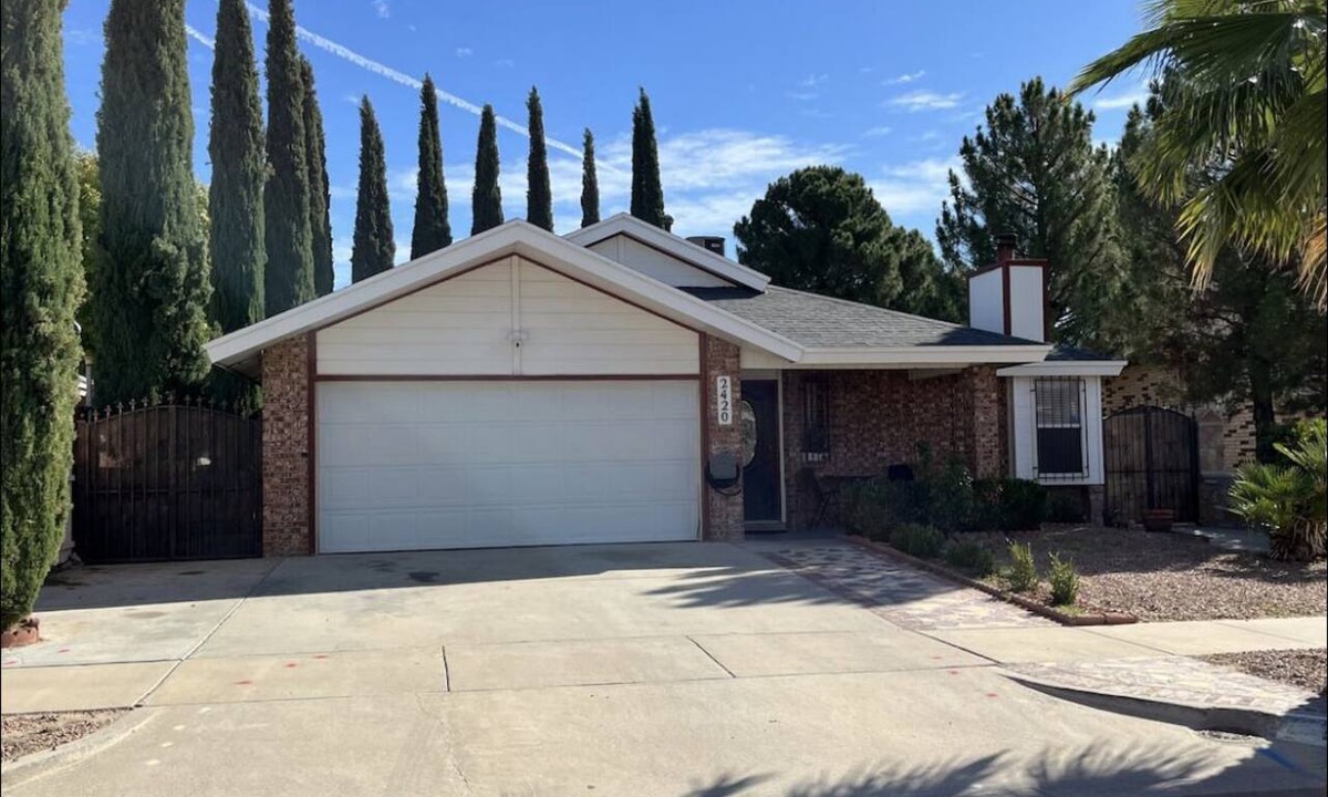 Biggs Field House | Spacious East El Paso Retreat Sleeps 6+, 5 beds & private backyard