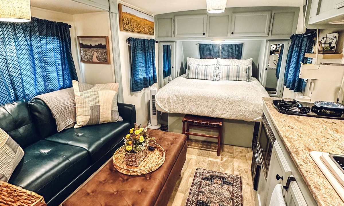 Springtown House | Starlight Retreat RV in Springtown with AC, WiFi