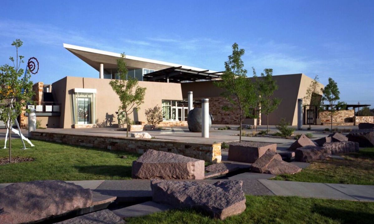 Albuquerque Hotel | Stay Steps from the Airport with Easy Access to UNM and Downtown ABQ - 2 Units