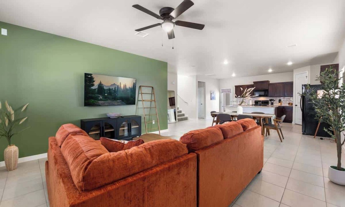 Socorro House | Stylish 4BR Escape Open Layout Smart TVs B