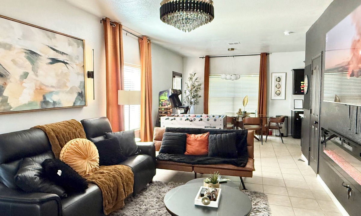 South Arlington House | Stylish home II > Entertainment District> AT&T stadium, Six Flags & UTA