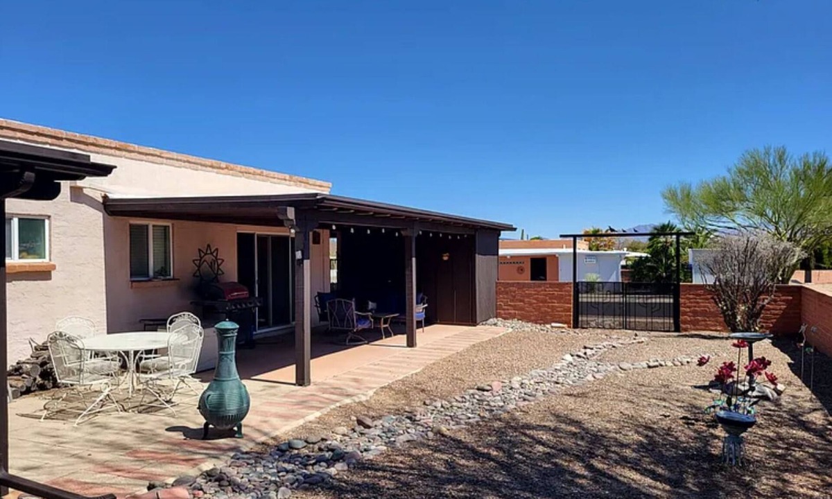 Green Valley Fairways House | Sunny 2bd Retreat with Mountain Views, Fireplace, AZ Room & GVR Access!