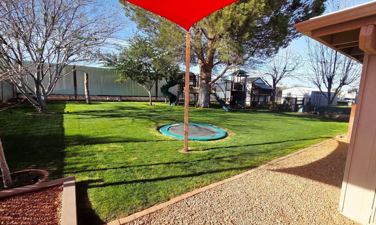 Sierra Vista House | Terrific 3-bedroom house with a dreamy backyard for the whole family to enjoy!
