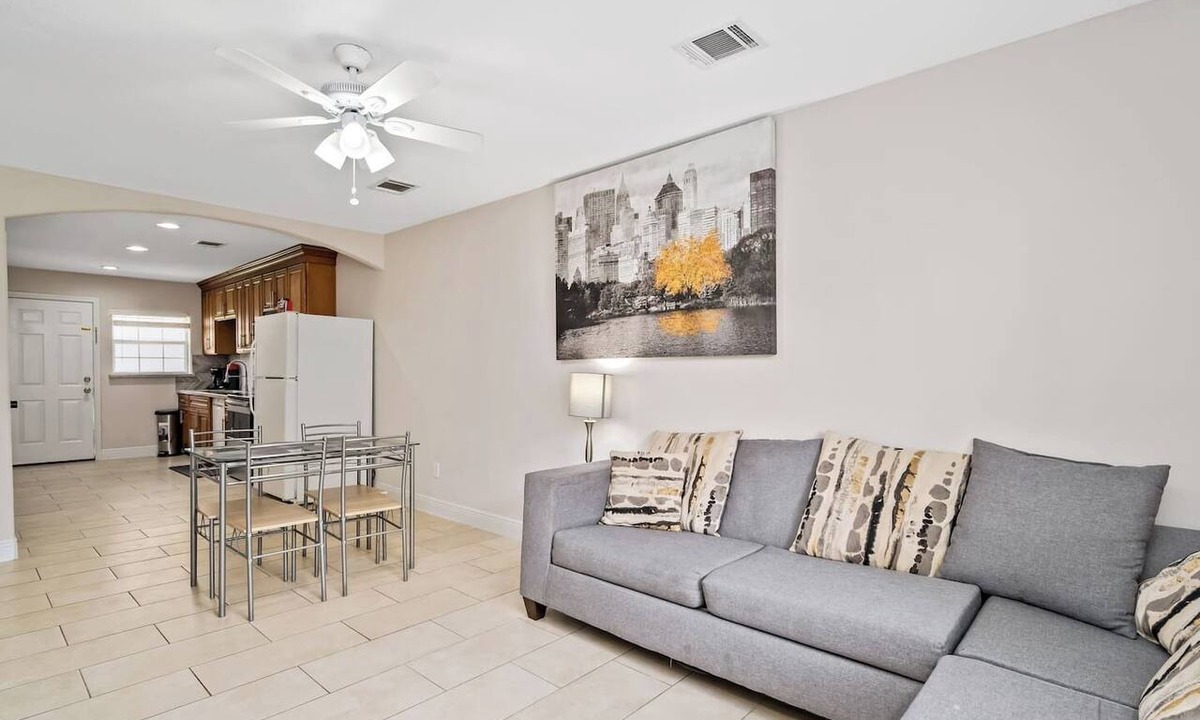 OST - South Union Apartment | Texas Med Center Opulent & Luxury Home