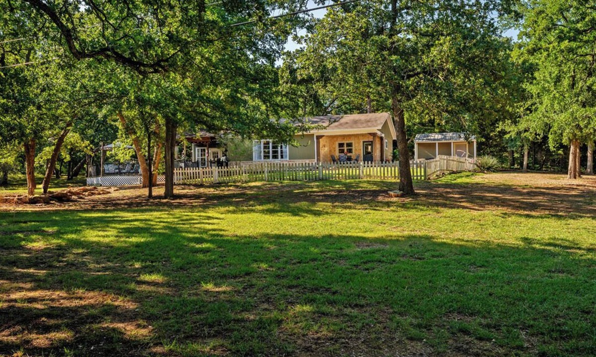 Pottsboro House | Texoma/Tanglewood Highport Marina - Adorable Cottage!