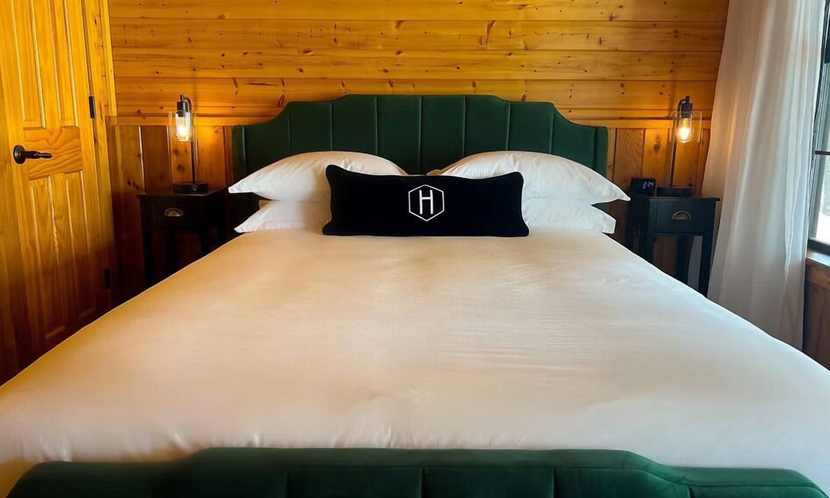 Breckenridge Cabin | The Bass Hall Casita on Hubbard Shores
